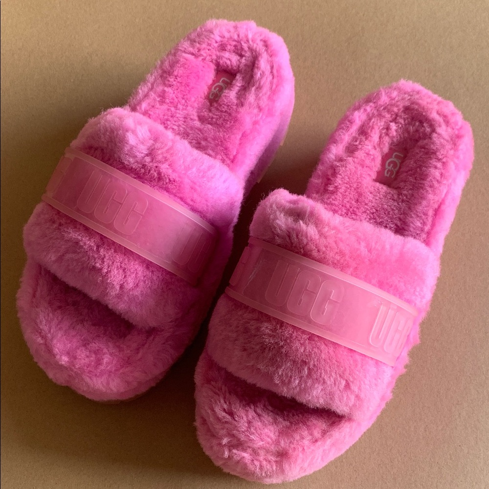 UGG plush platform slides in PINK!